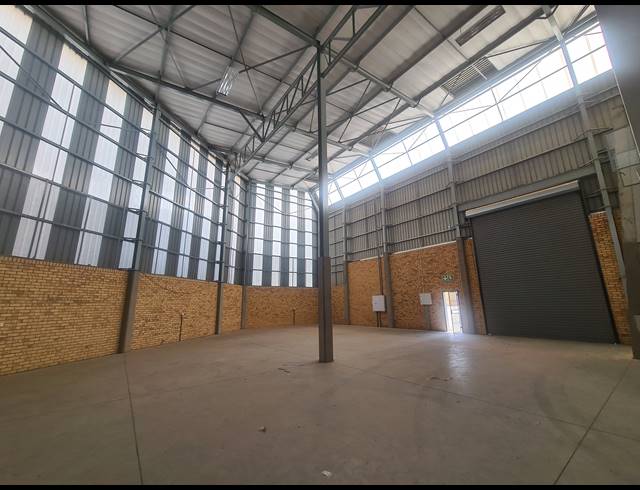 1,268M² WAREHOUSE TO LET IN LINBRO PARK